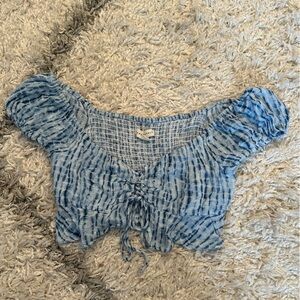 NWOT Aeropostale Cropped Light Blue Tie DyeTextured Smocked Top Size Medium